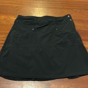 Athleta Skort with removable pouch with strap